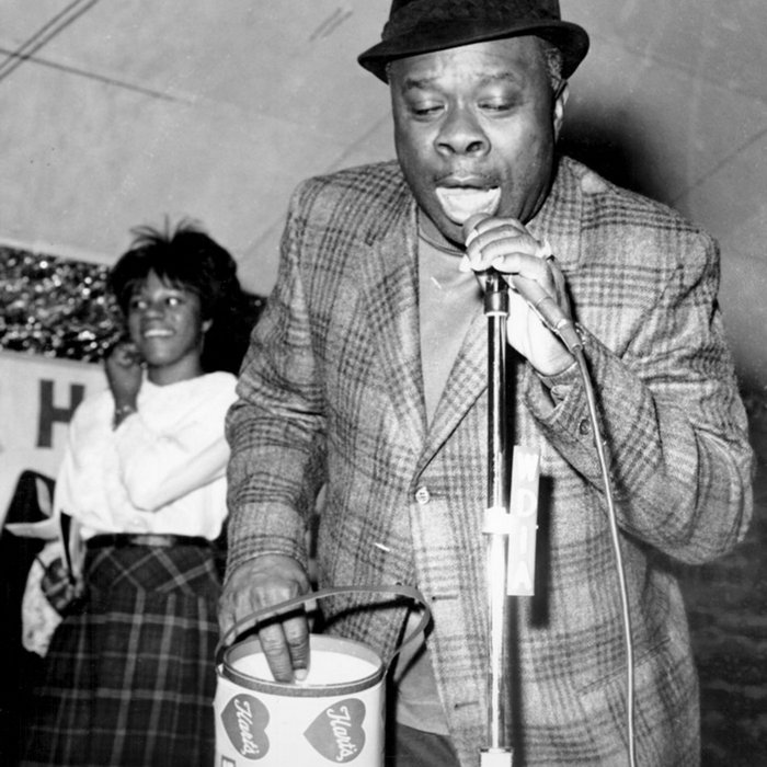 DJ Akeem – Warren G And Nate Dogg- Regulate