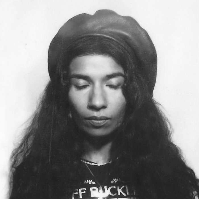 Nabihah Iqbal – Sunflower